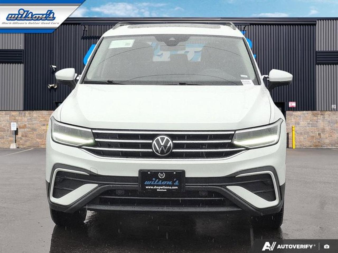 2024 Volkswagen Tiguan Comfortline AWD | Leather | Sunroof | Adaptive Cruise | CarPlay + Android | Heated Seats | and More! Photo