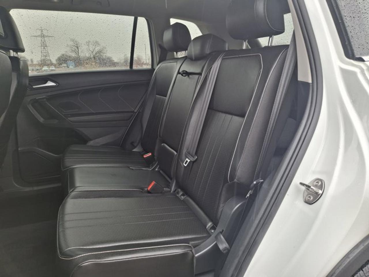 2024 Volkswagen Tiguan Comfortline AWD | Leather | Sunroof | Adaptive Cruise | CarPlay + Android | Heated Seats | and More! Photo