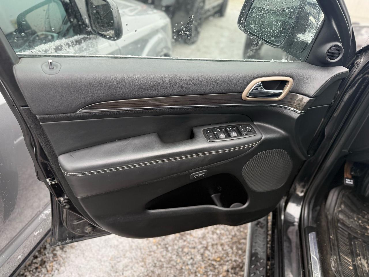 2014 Jeep Grand Cherokee Overland **** AS IS **** Photo