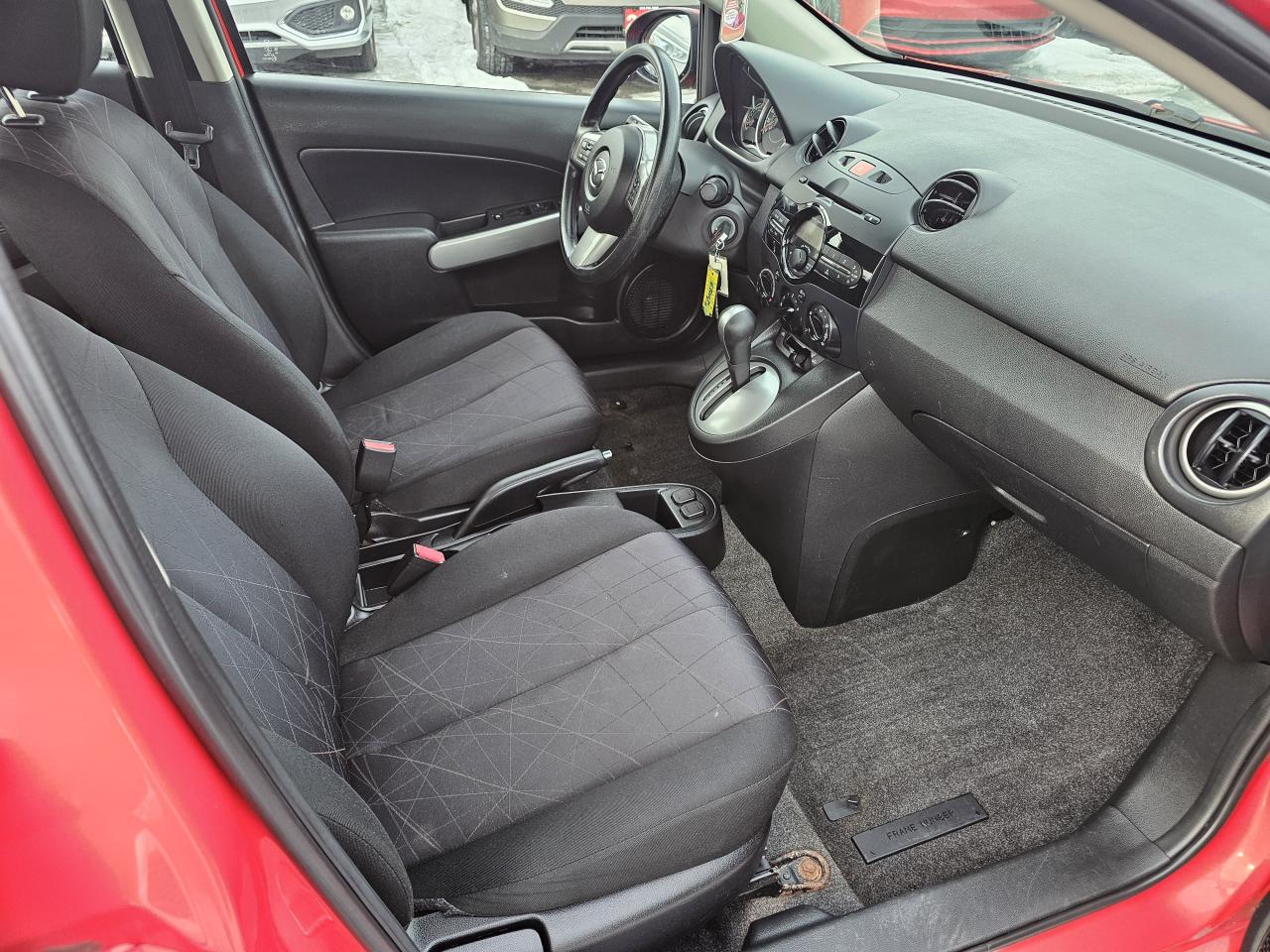 2013 Mazda MAZDA2 GX, AUTOMATIC, CERTIFIED, 2 SETS OF TIRES, 162 KM Photo