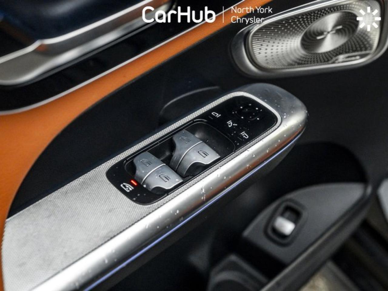 2025 Mercedes-Benz GLC 300 Photo