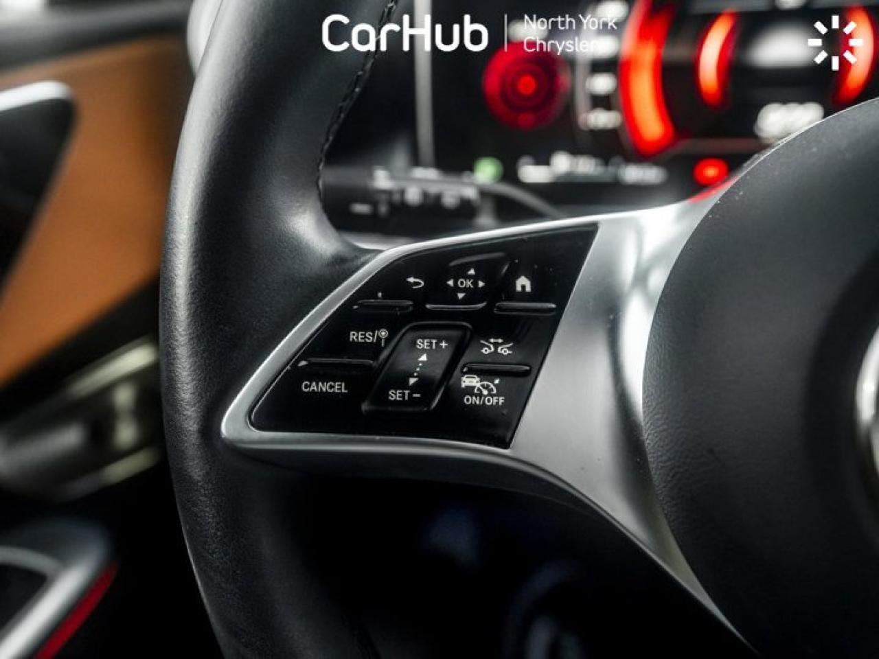 2025 Mercedes-Benz GLC 300 Photo