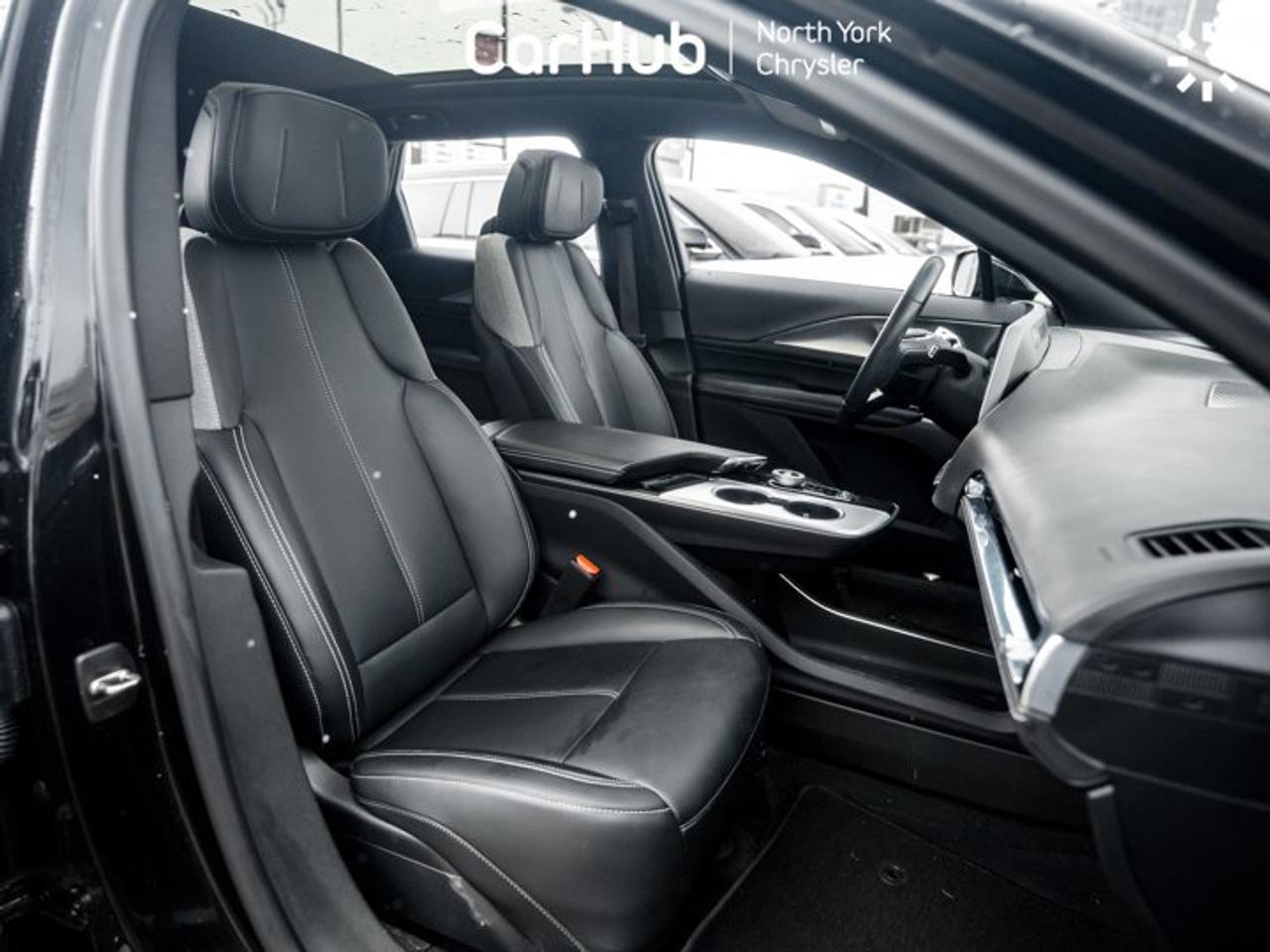 2024 Cadillac LYRIQ Tech AWD Panoroof Heated Seats Navi Apple CarPlay Android Auto Photo