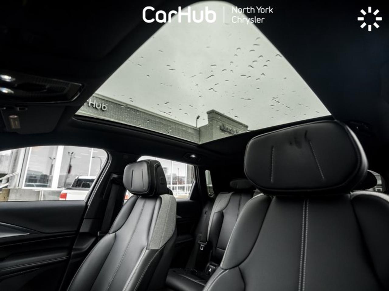 2024 Cadillac LYRIQ Tech AWD Panoroof Heated Seats Navi Apple CarPlay Android Auto Photo