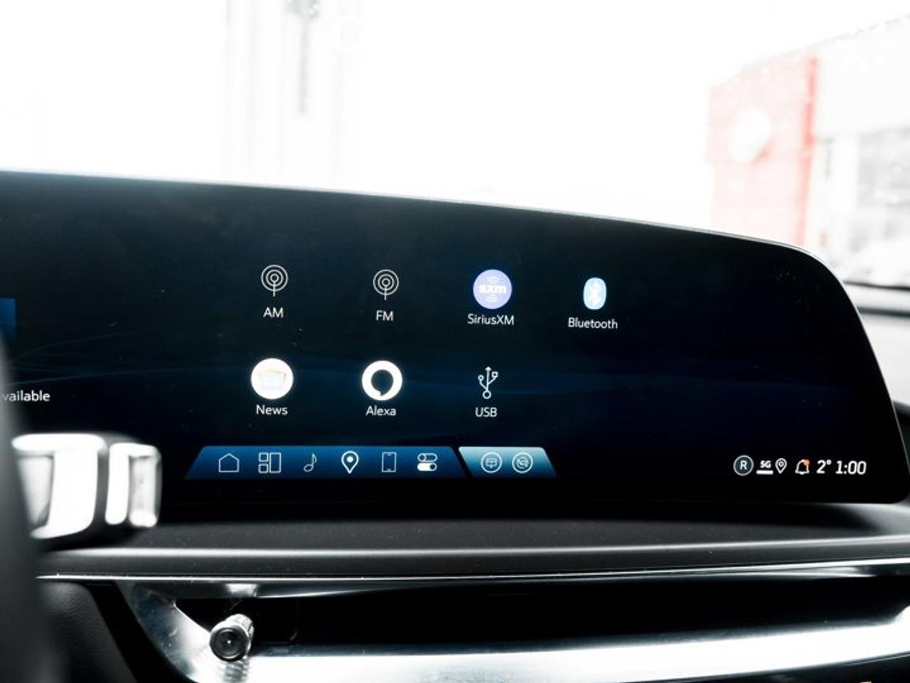 2024 Cadillac LYRIQ Tech AWD Panoroof Heated Seats Navi Apple CarPlay Android Auto Photo