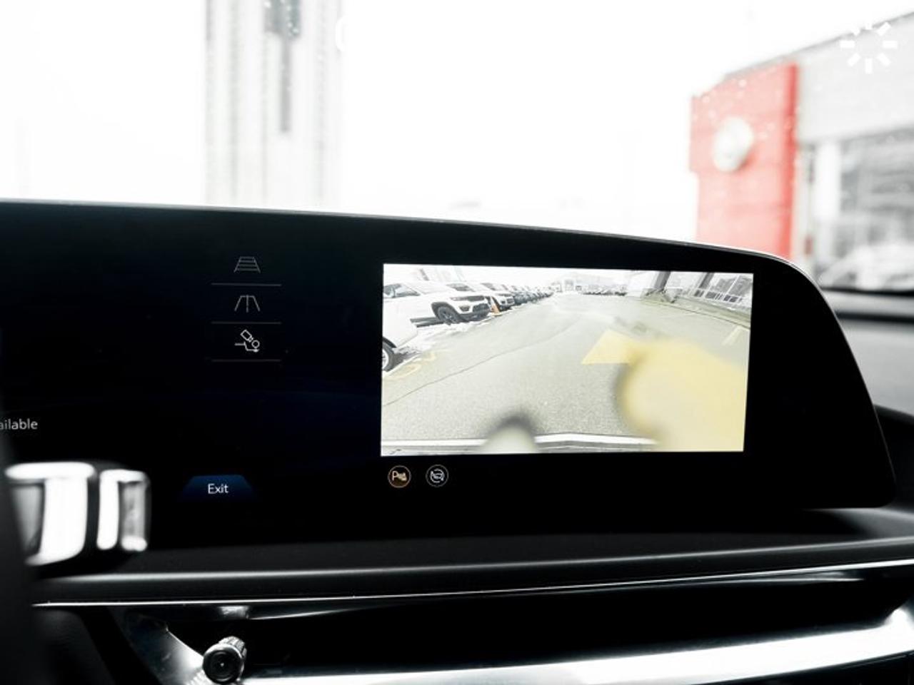 2024 Cadillac LYRIQ Tech AWD Panoroof Heated Seats Navi Apple CarPlay Android Auto Photo