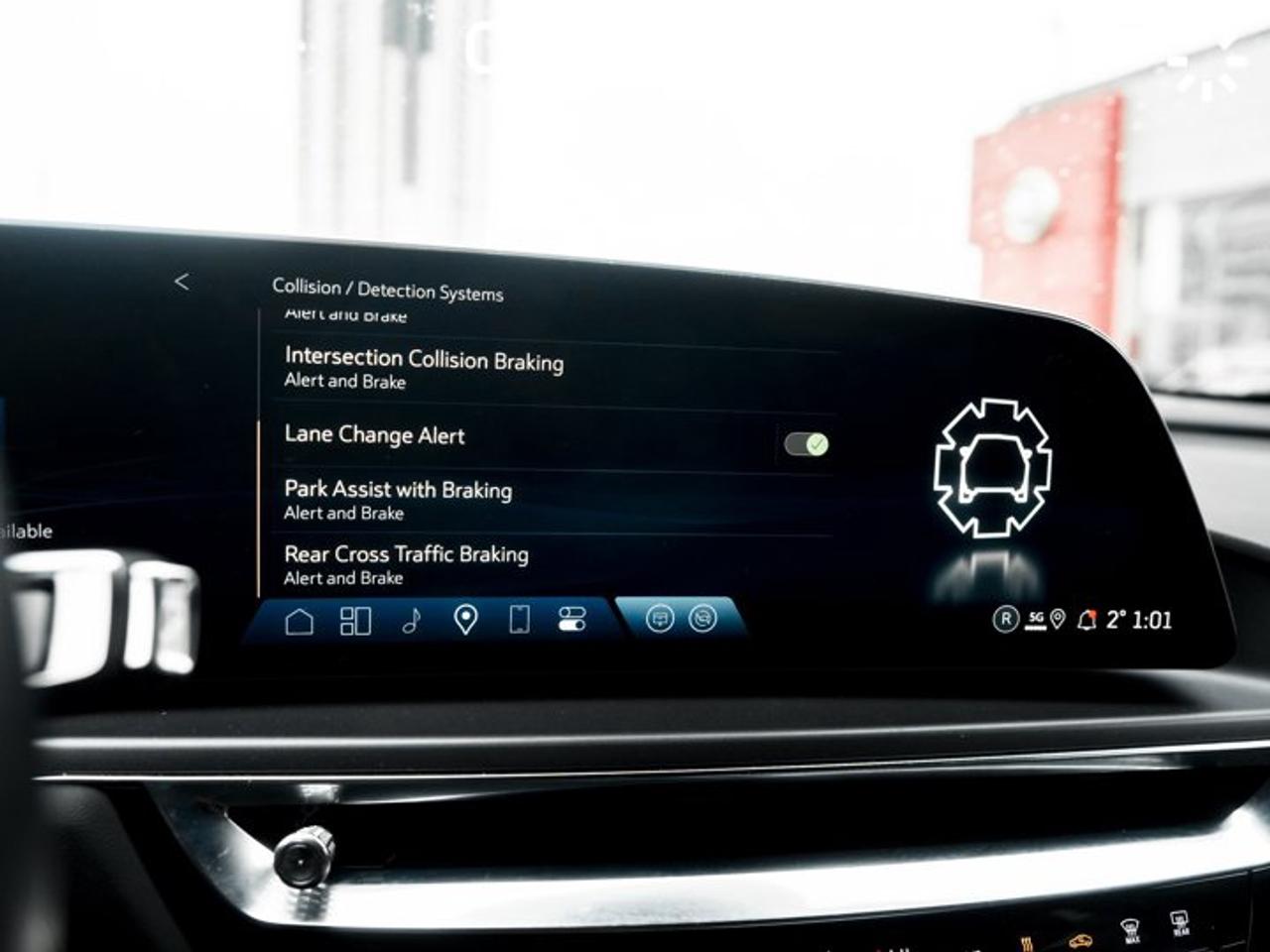 2024 Cadillac LYRIQ Tech AWD Panoroof Heated Seats Navi Apple CarPlay Android Auto Photo
