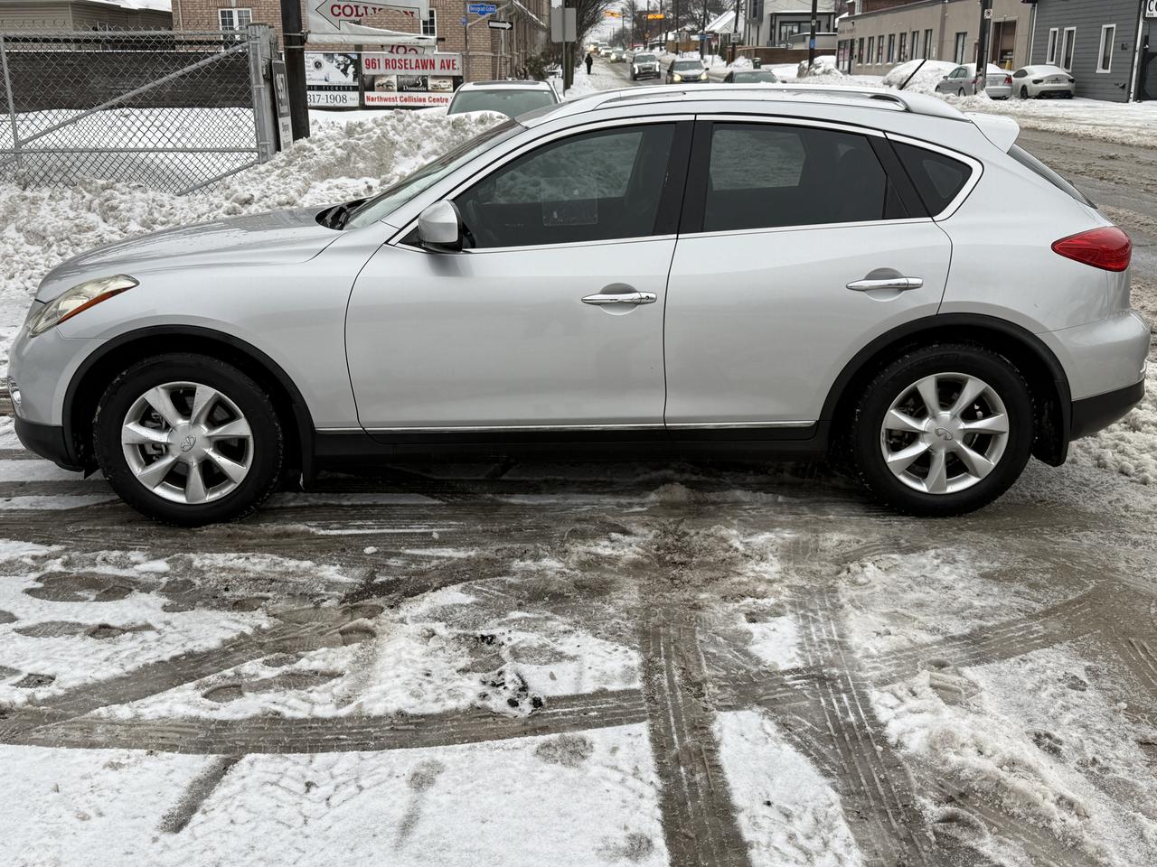2010 Infiniti EX35 Journey Photo