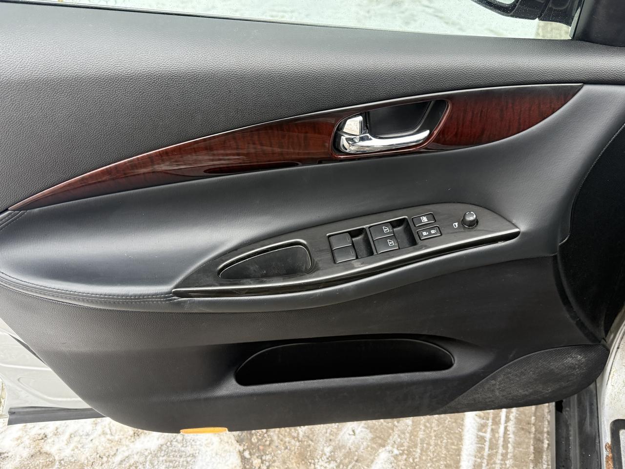 2010 Infiniti EX35 Journey Photo