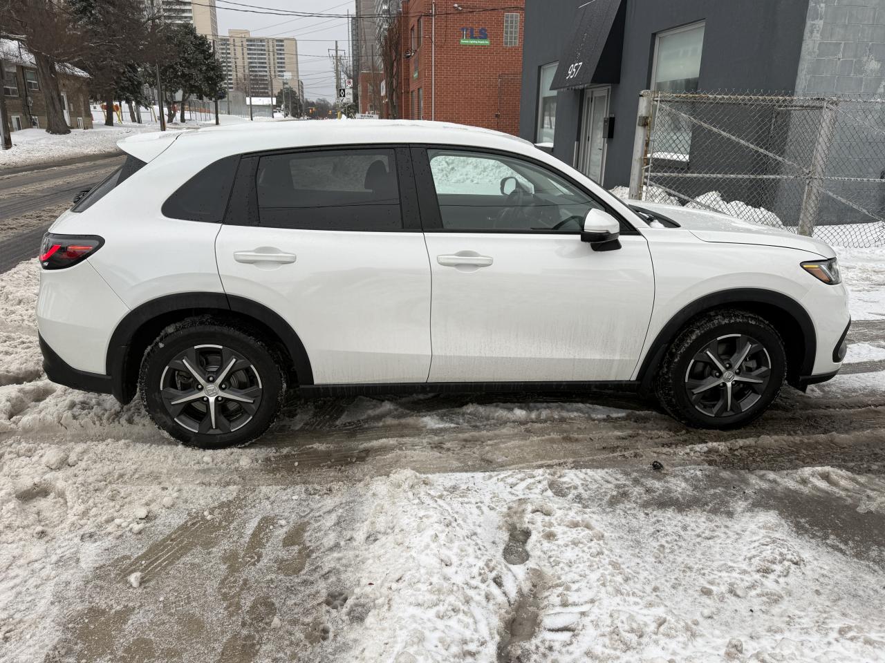 2024 Honda HR-V LX-B Photo