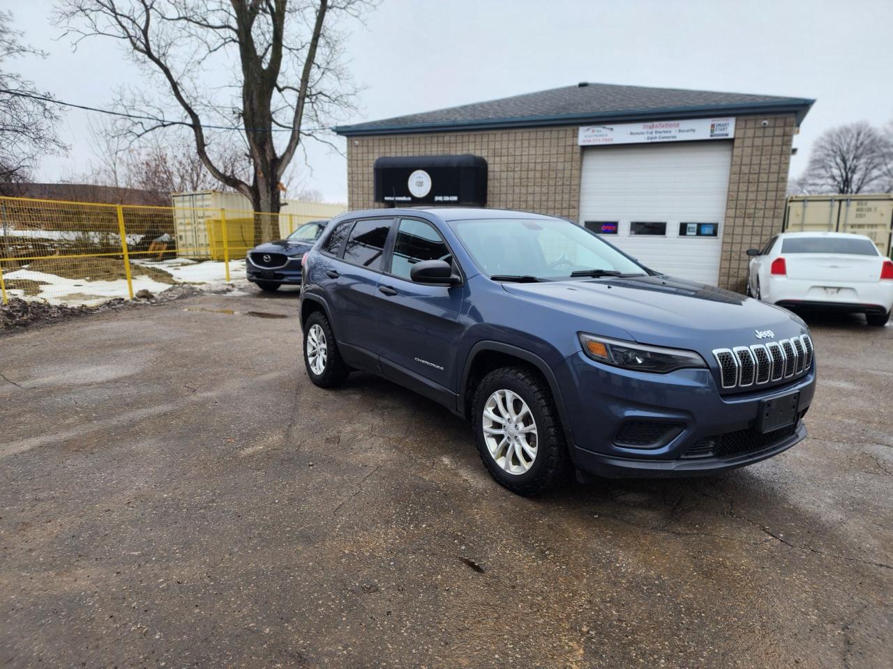 2020 Jeep Cherokee Sport l Clean Carfax l One Owner l AWD