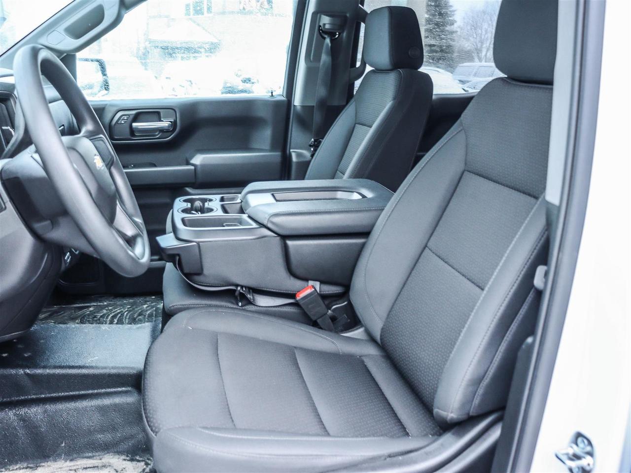 2025 Chevrolet Silverado 1500 W/T Photo