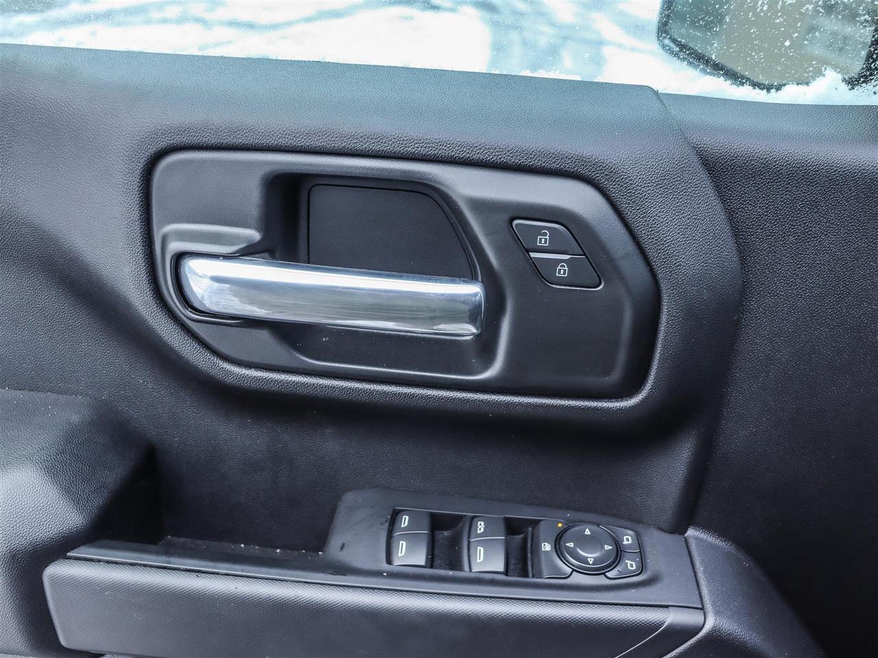 2025 Chevrolet Silverado 1500 W/T Photo