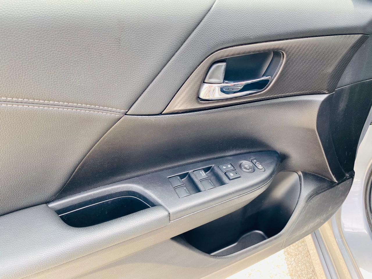 2017 Honda Accord Sedan Sport Photo