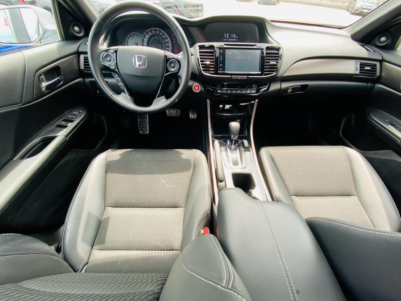 2017 Honda Accord Sedan Sport Photo