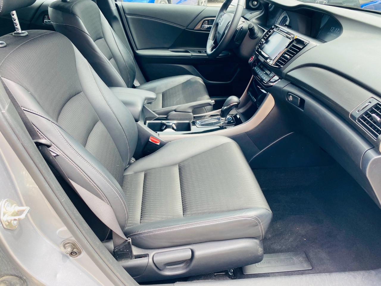 2017 Honda Accord Sedan Sport Photo