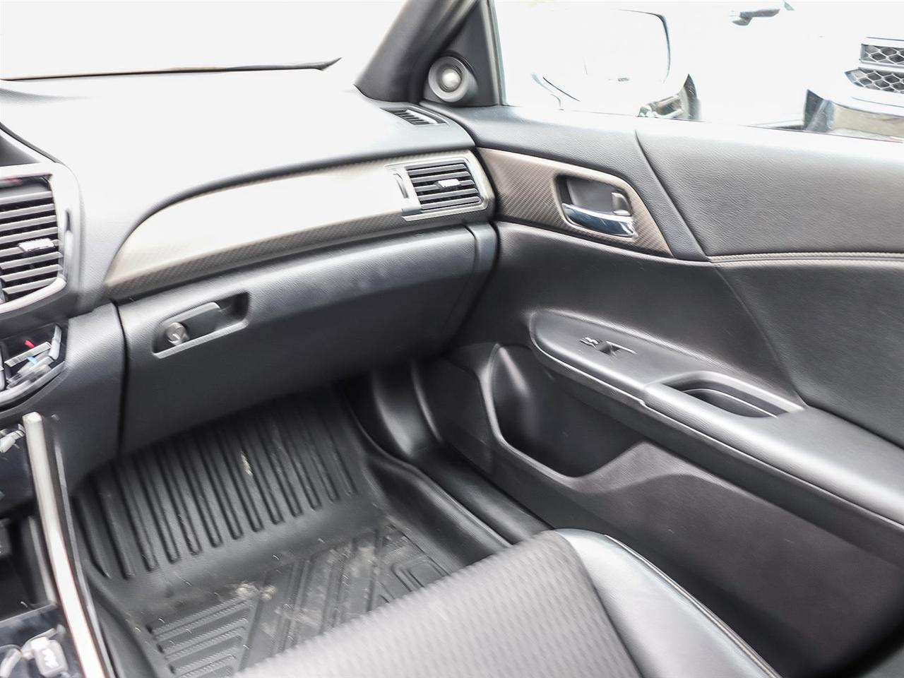 2017 Honda Accord Sedan Sport Photo