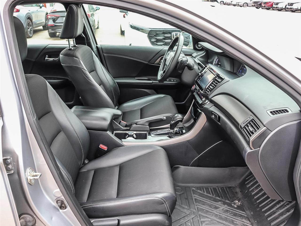2017 Honda Accord Sedan Sport Photo
