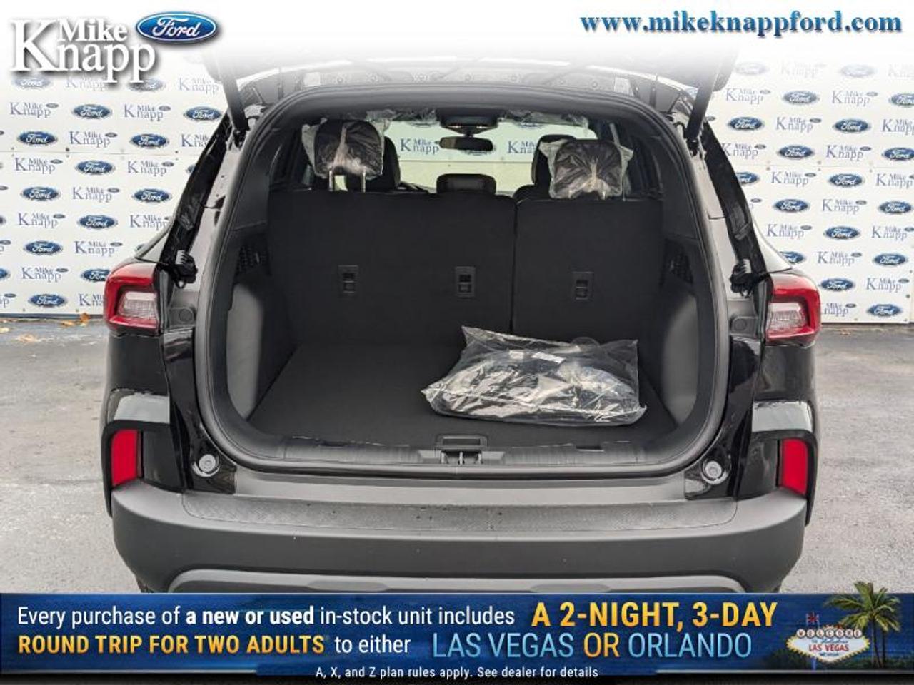 2025 Ford Escape ST-Line Photo4