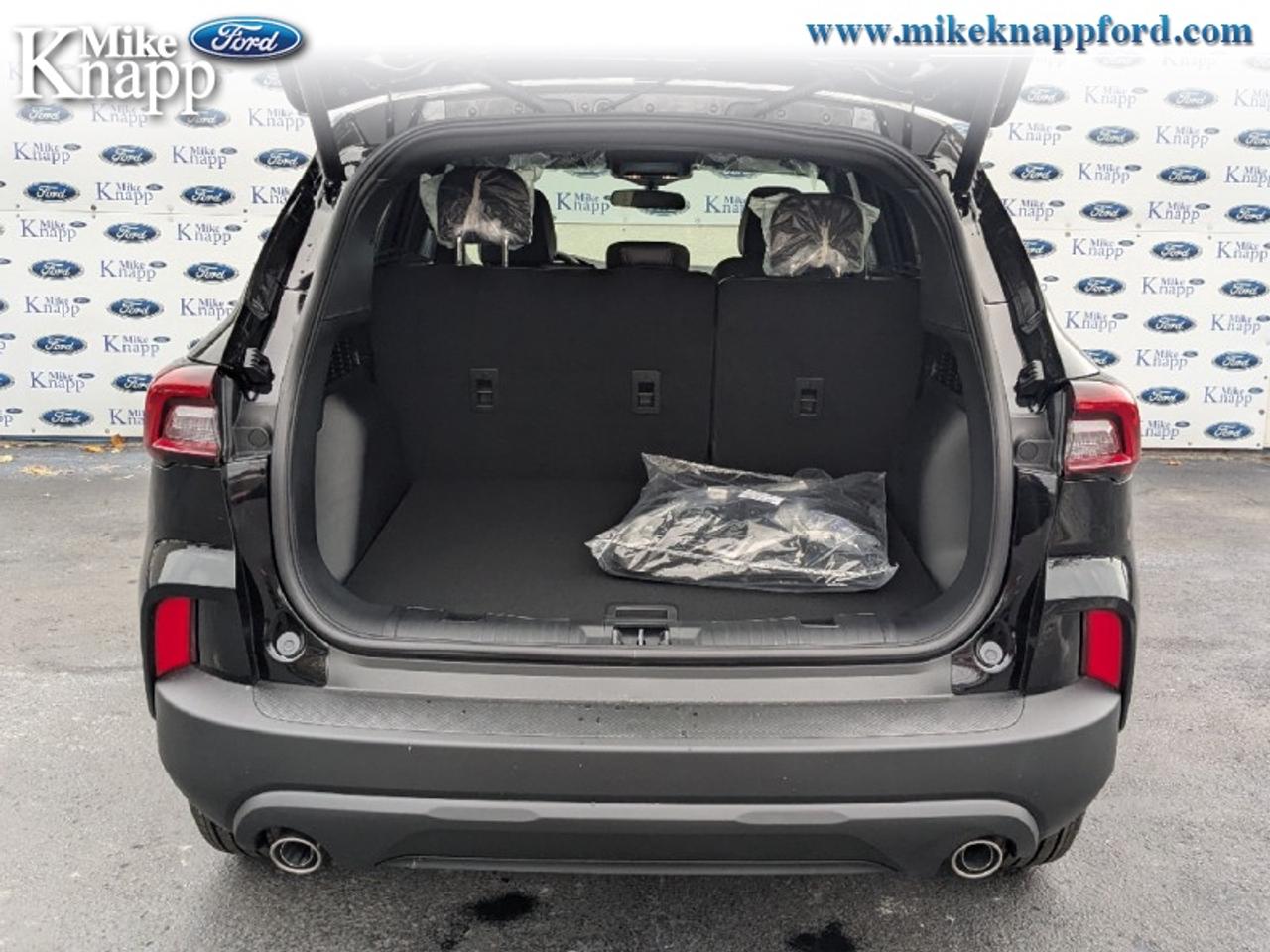 2025 Ford Escape ST-Line Photo4