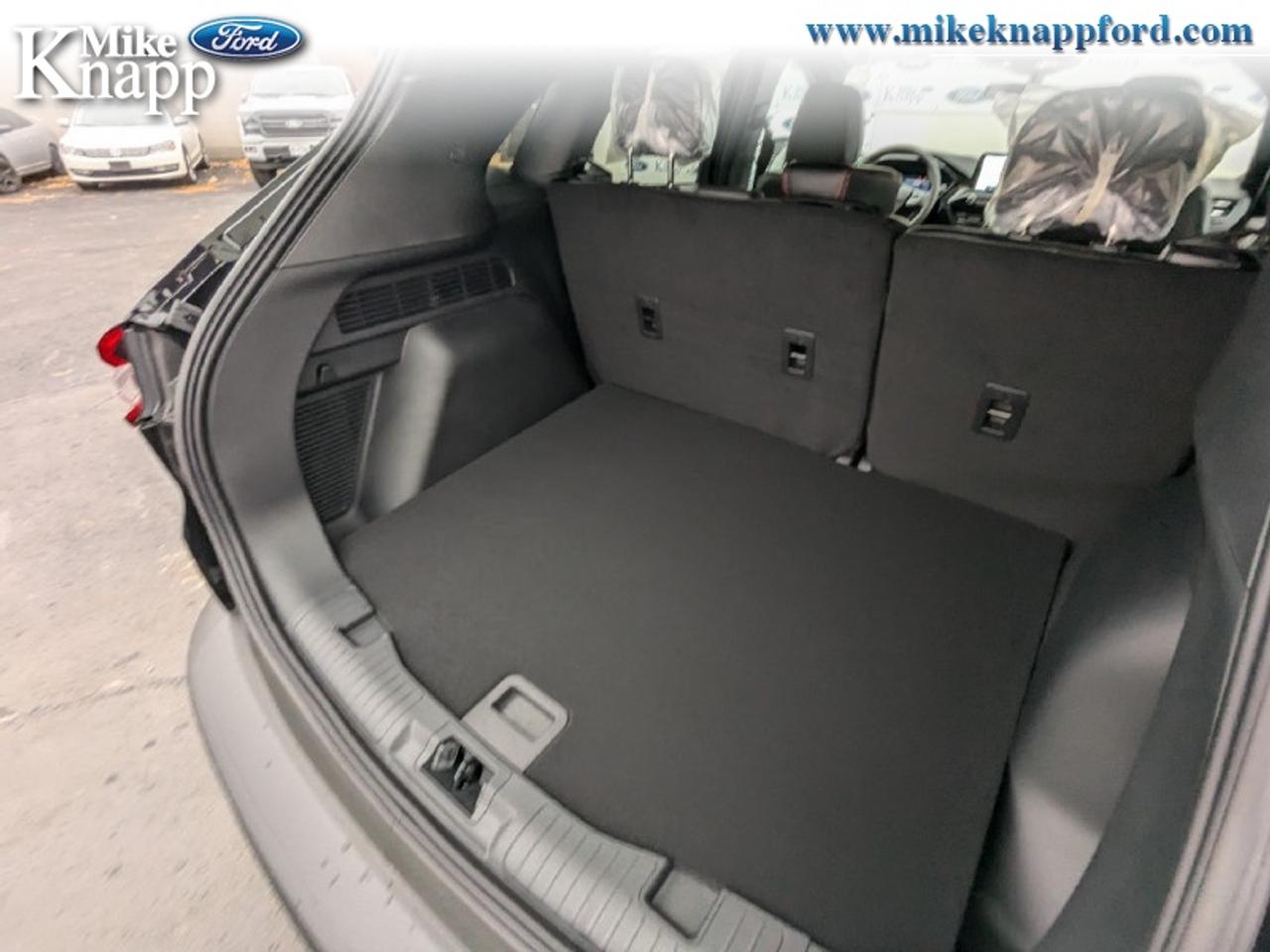 2025 Ford Escape ST-Line Photo
