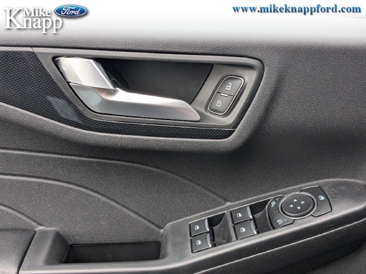2025 Ford Escape ST-Line Photo