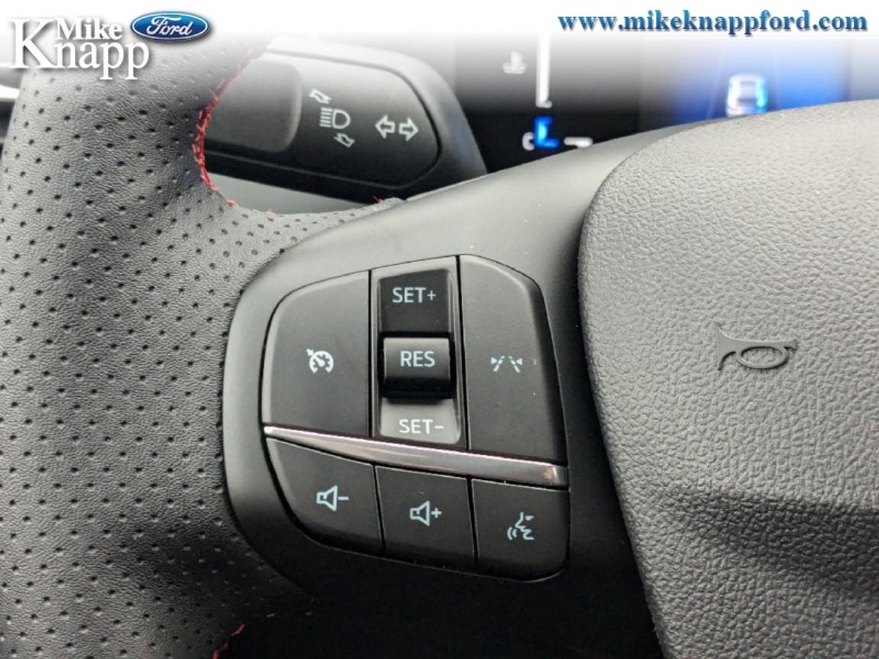 2025 Ford Escape ST-Line Photo