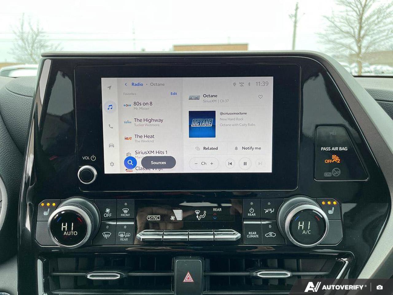 2023 Toyota Highlander Hybrid XLE Bronze Edition | Adaptive Cruise | Sunroof | Apple CarPlay & Android Auto | New Tires | Photo