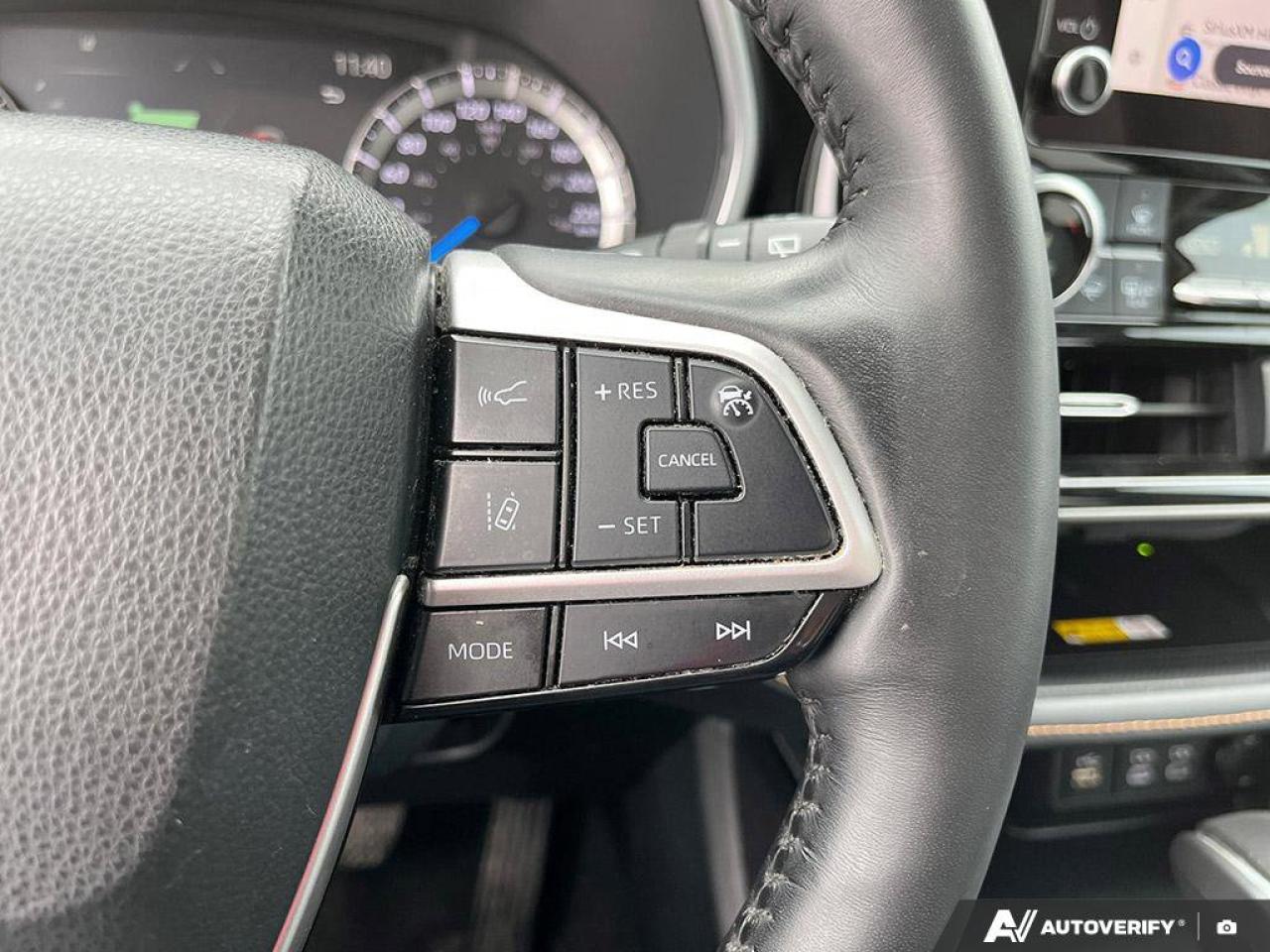 2023 Toyota Highlander Hybrid XLE Bronze Edition | Adaptive Cruise | Sunroof | Apple CarPlay & Android Auto | New Tires | Photo