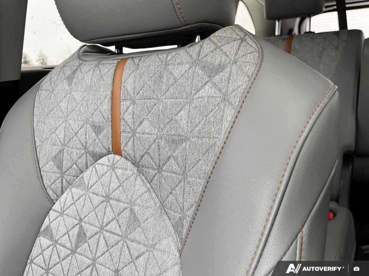 2023 Toyota Highlander Hybrid XLE Bronze Edition | Adaptive Cruise | Sunroof | Apple CarPlay & Android Auto | New Tires | Photo