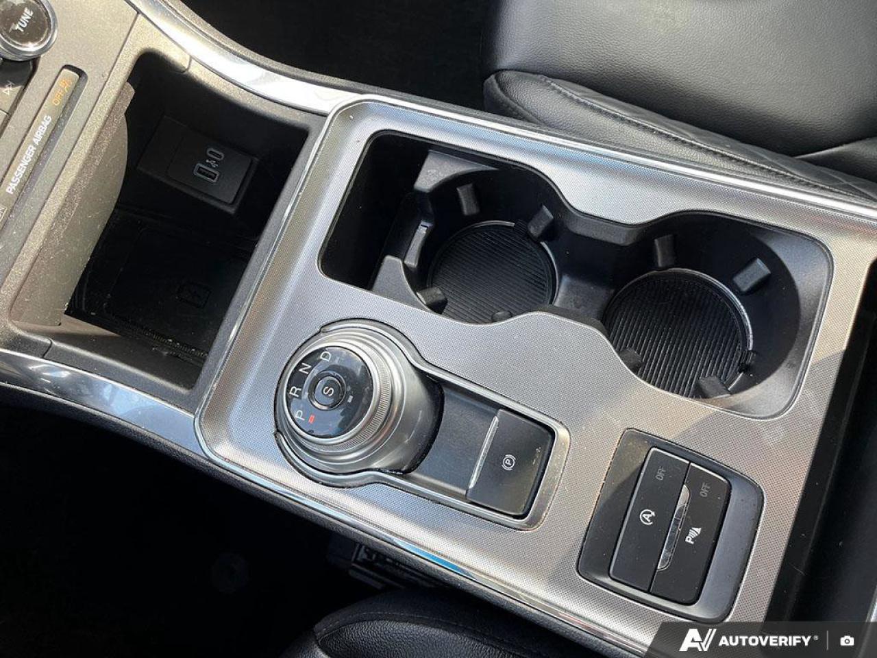 2023 Ford Edge Titanium AWD | Leather | Pano Roof | B&O Sound | Heated Seats + Steering | Remote Start | and More ! Photo