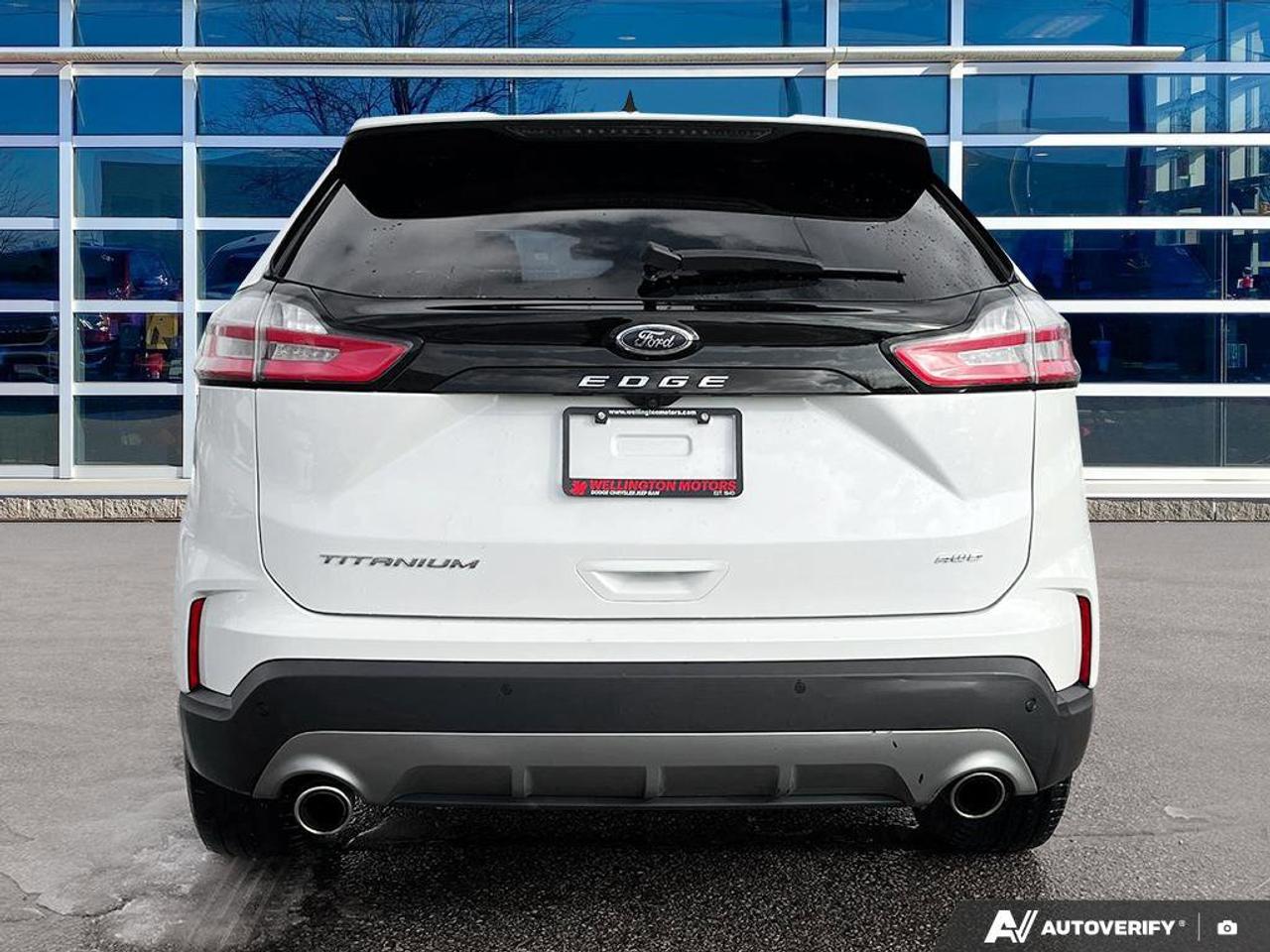 2023 Ford Edge Titanium AWD | Leather | Pano Roof | B&O Sound | Heated Seats + Steering | Remote Start | and More ! Photo3