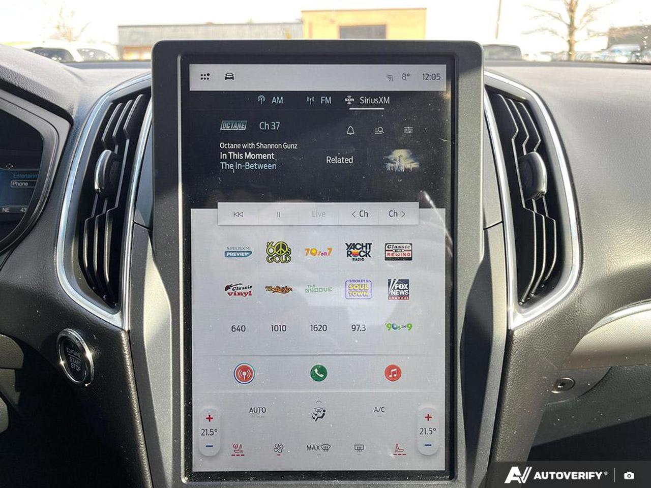 2023 Ford Edge Titanium AWD | Leather | Pano Roof | B&O Sound | Heated Seats + Steering | Remote Start | and More ! Photo