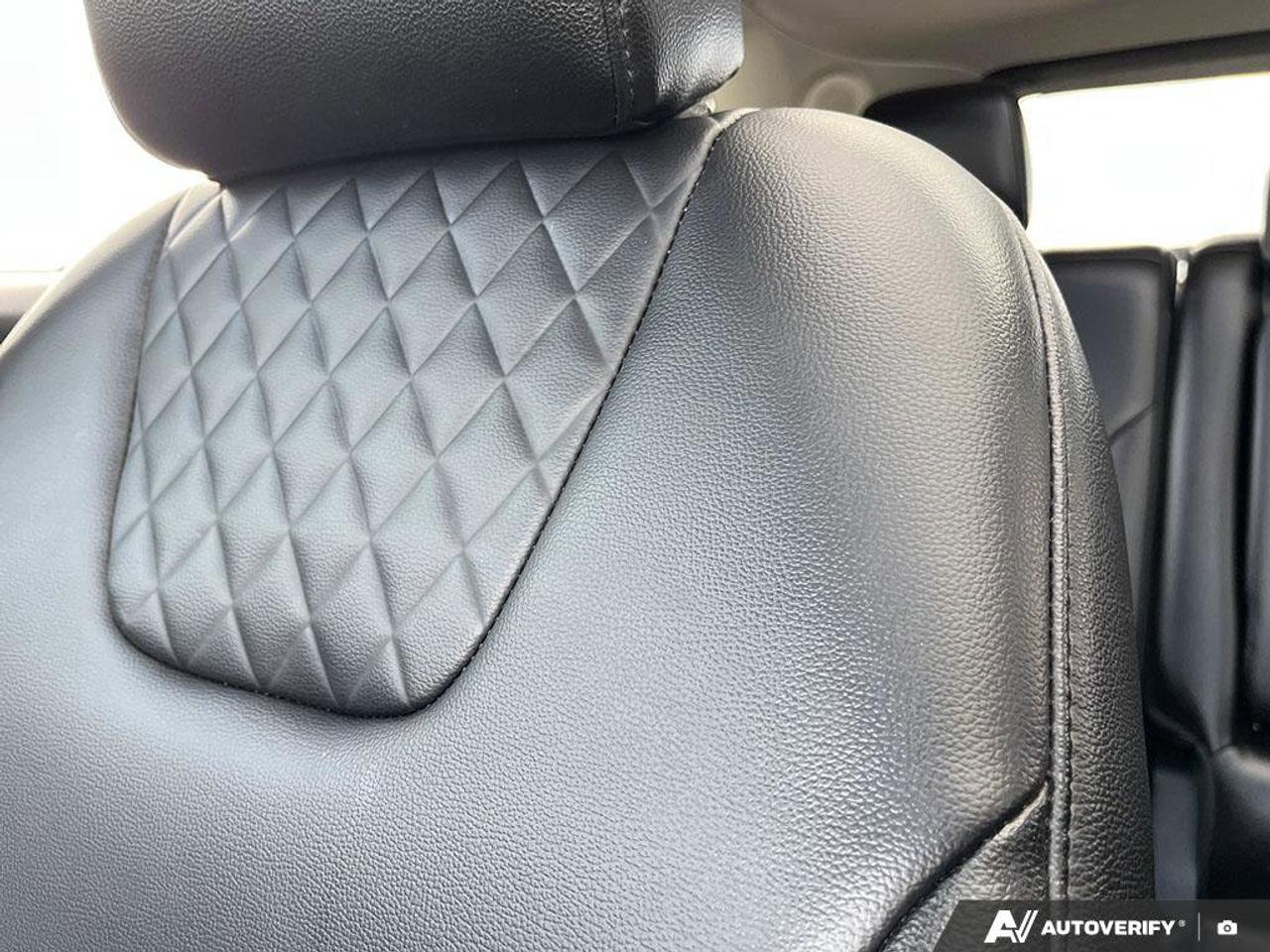 2023 Ford Edge Titanium AWD | Leather | Pano Roof | B&O Sound | Heated Seats + Steering | Remote Start | and More ! Photo