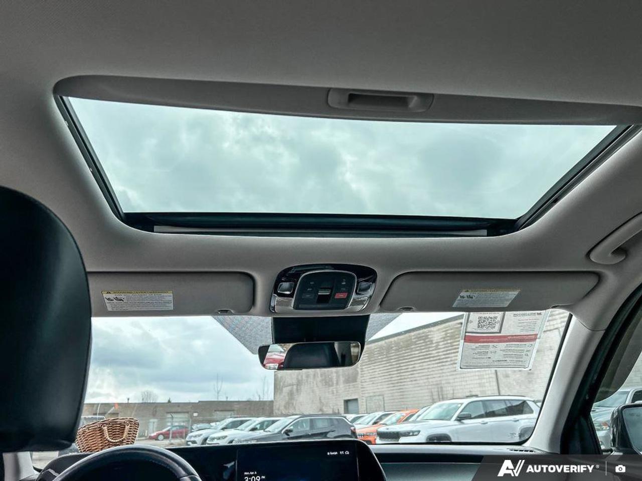 2023 Hyundai PALISADE Urban | Leather | Sunroof | Nav | 360 Camera | Cooled + Heated Seats | Adaptive Cruise | Photo