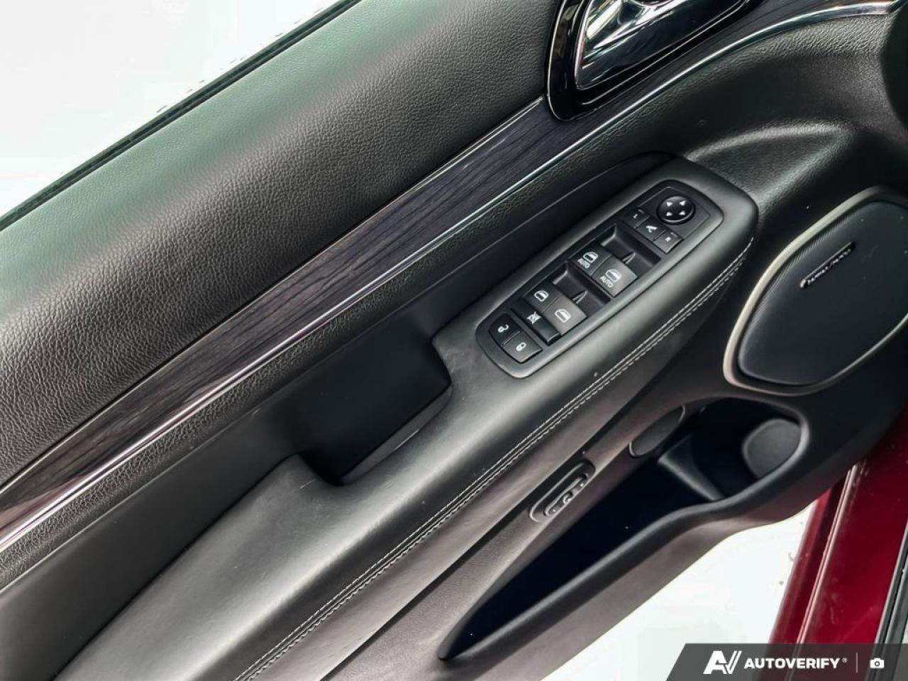 2020 Jeep Grand Cherokee Overland V6 4X4 | Navigation | Pano Sunroof | Nappa Leather | New Tires | New Brakes | Photo