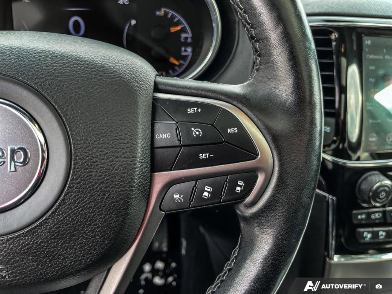 2020 Jeep Grand Cherokee Overland V6 4X4 | Navigation | Pano Sunroof | Nappa Leather | New Tires | New Brakes | Photo