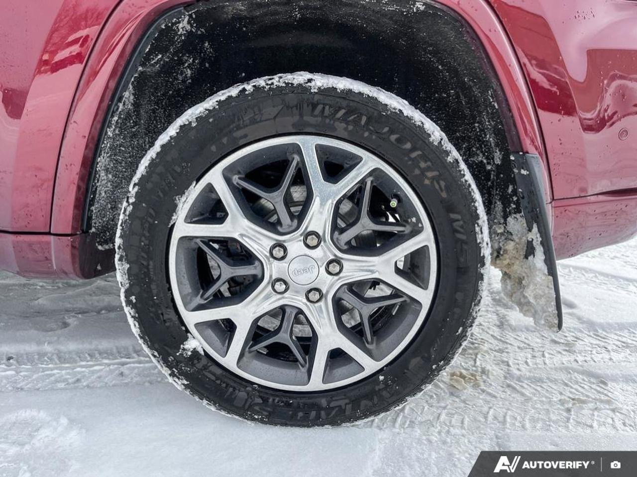 2020 Jeep Grand Cherokee Overland V6 4X4 | Navigation | Pano Sunroof | Nappa Leather | New Tires | New Brakes | Photo