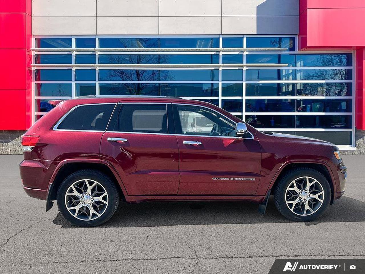 2020 Jeep Grand Cherokee Overland V6 4X4 | Navigation | Pano Sunroof | Nappa Leather | New Tires | New Brakes | Photo