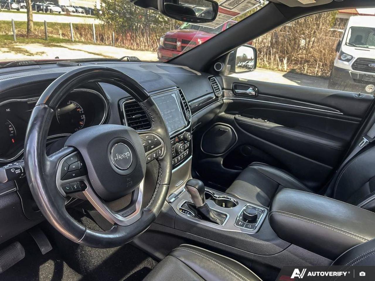 2020 Jeep Grand Cherokee Overland V6 4X4 | Navigation | Pano Sunroof | Nappa Leather | New Tires | New Brakes | Photo