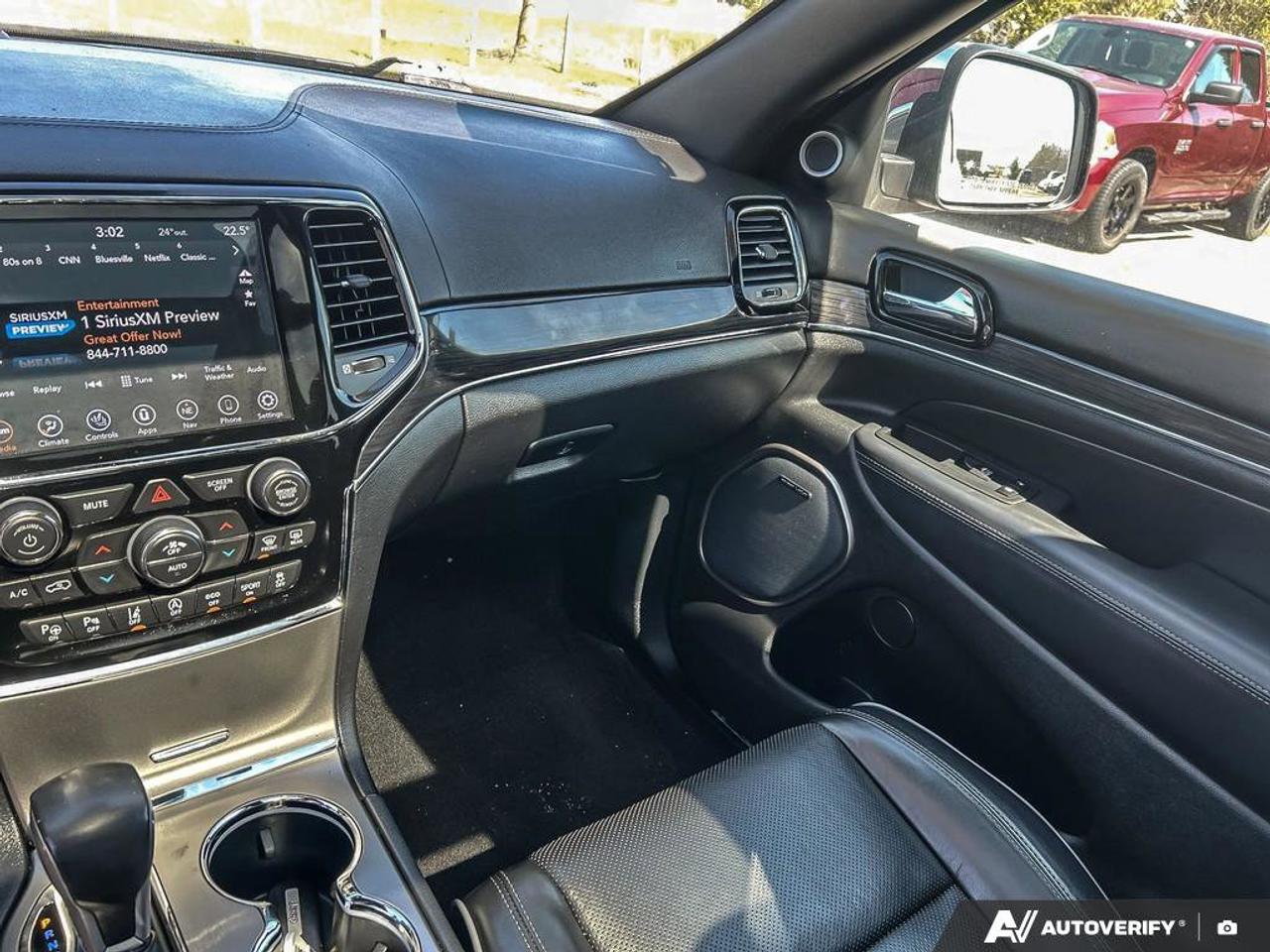 2020 Jeep Grand Cherokee Overland V6 4X4 | Navigation | Pano Sunroof | Nappa Leather | New Tires | New Brakes | Photo