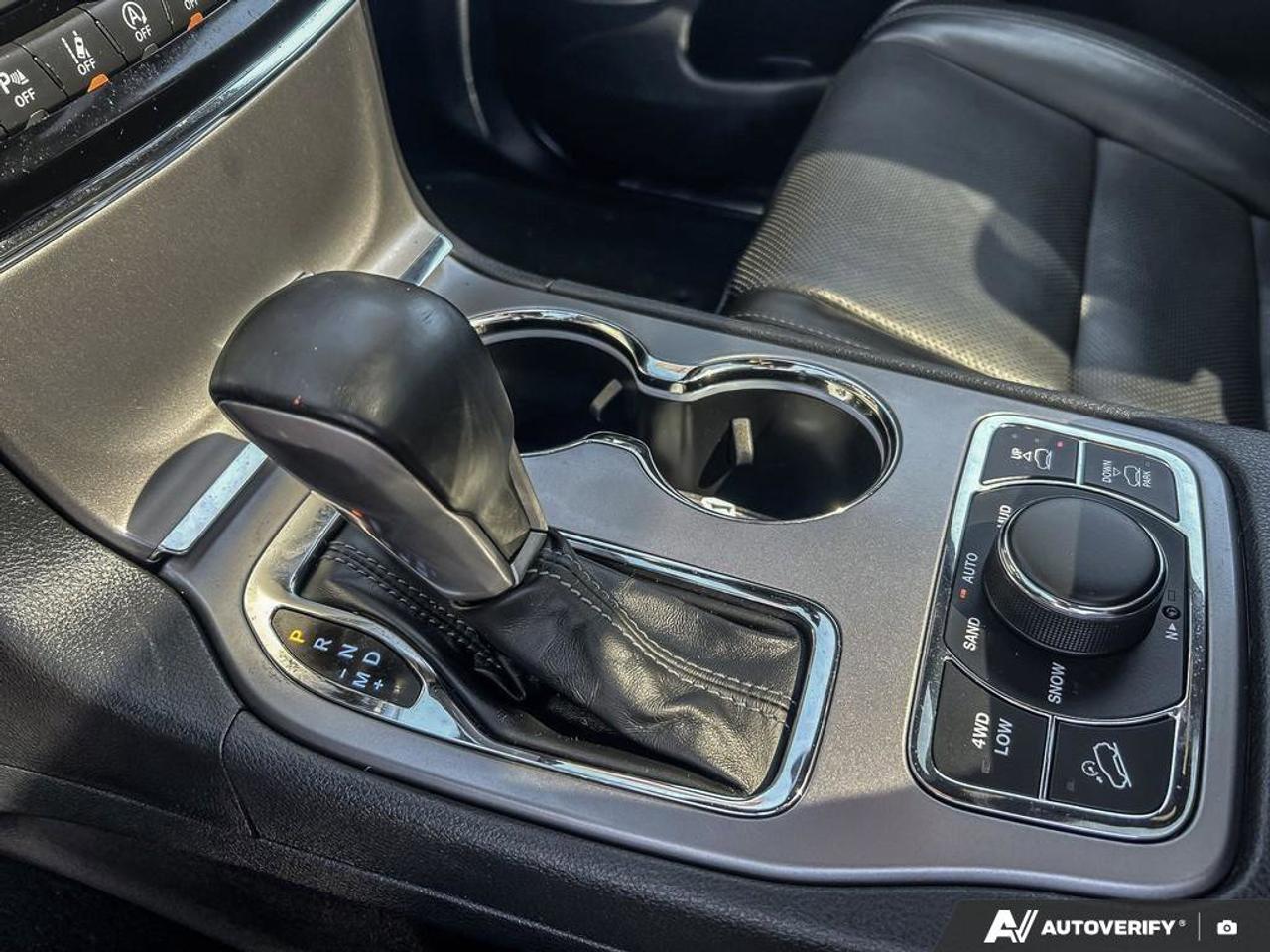 2020 Jeep Grand Cherokee Overland V6 4X4 | Navigation | Pano Sunroof | Nappa Leather | New Tires | New Brakes | Photo