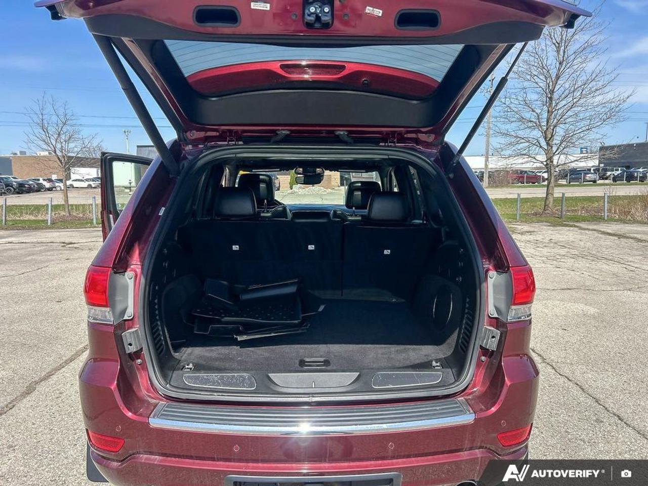 2020 Jeep Grand Cherokee Overland V6 4X4 | Navigation | Pano Sunroof | Nappa Leather | New Tires | New Brakes | Photo