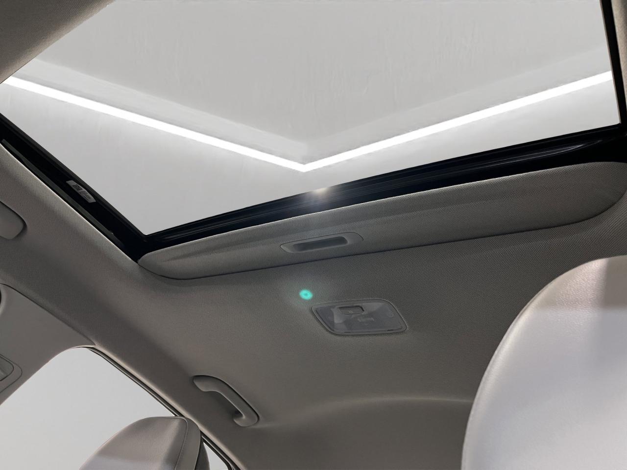 2022 Hyundai Elantra Hybrid Ultimate | Reverse Cam | Sunroof Photo