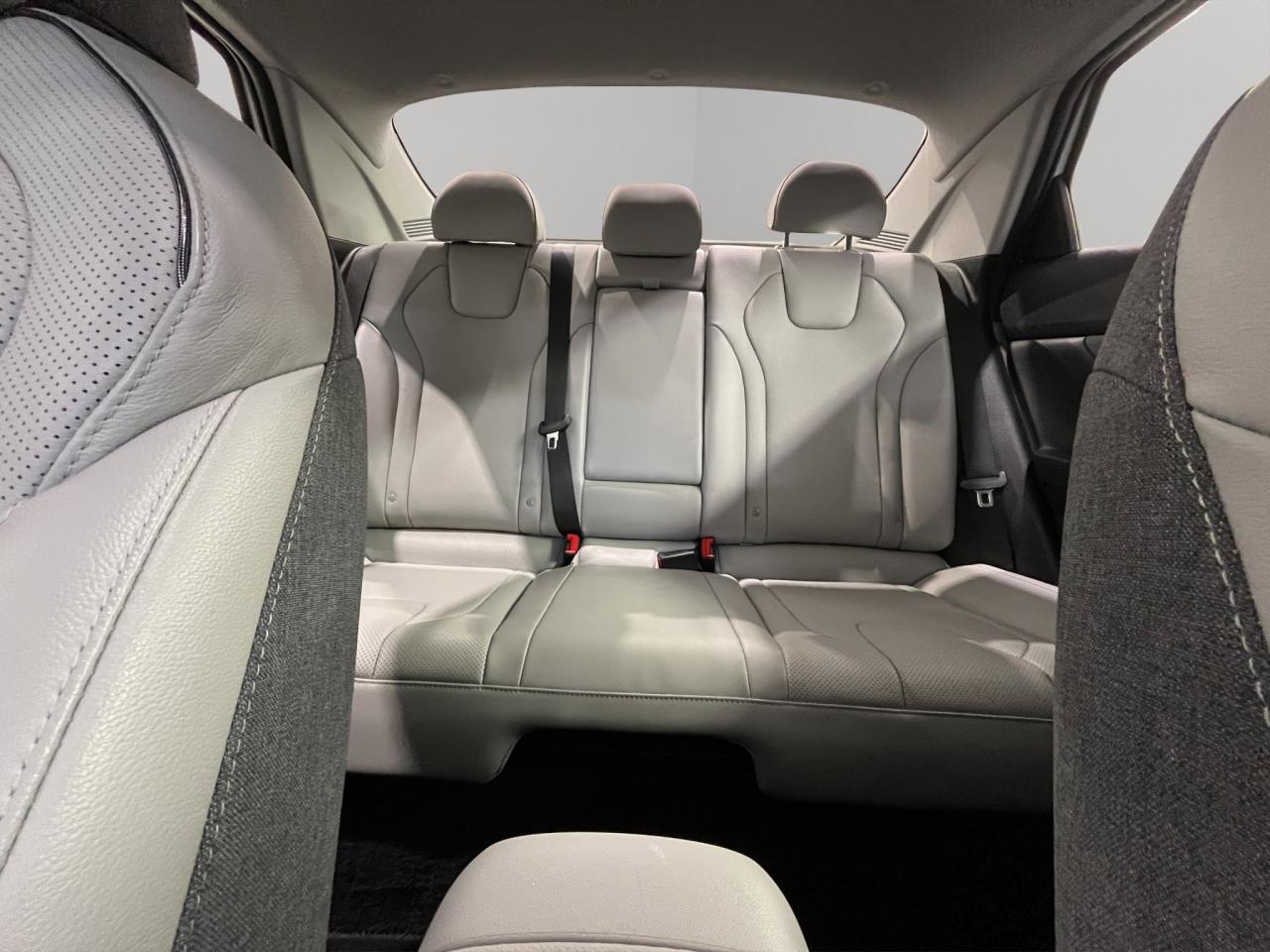 2022 Hyundai Elantra Hybrid Ultimate | Reverse Cam | Sunroof Photo