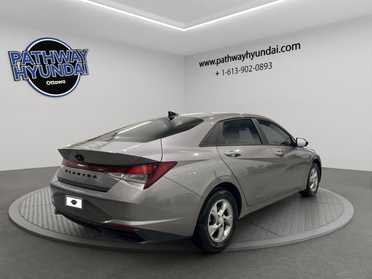 2023 Hyundai Elantra Essential | Reverse Cam | Heated Seats Photo3