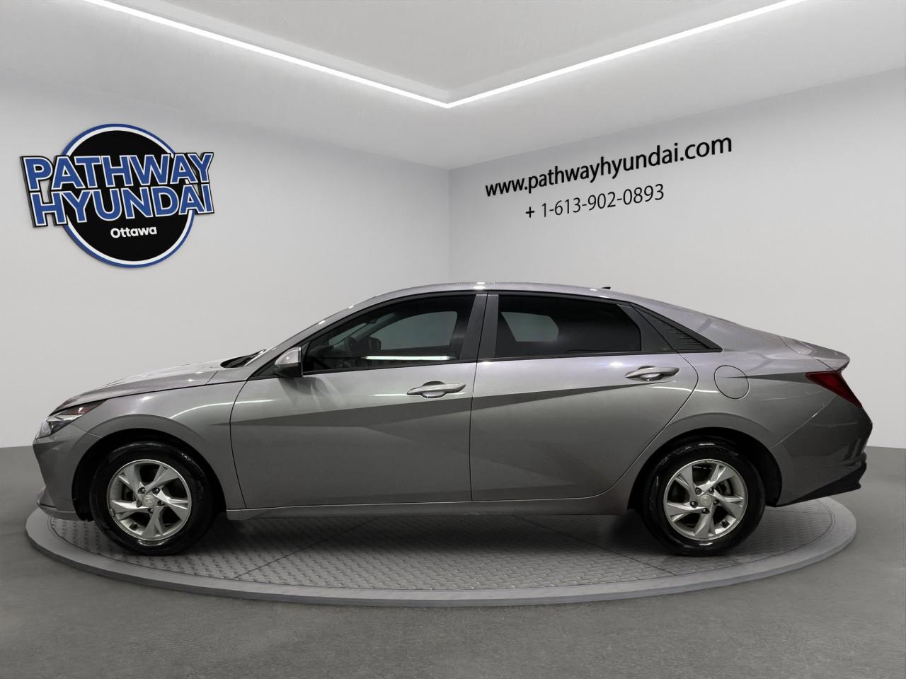 2023 Hyundai Elantra Essential | Reverse Cam | Heated Seats Photo