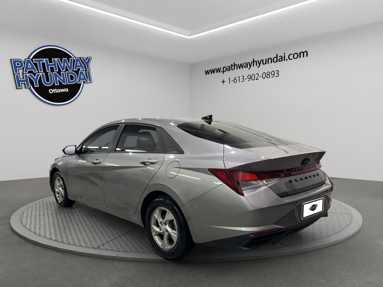 2023 Hyundai Elantra Essential | Reverse Cam | Heated Seats Photo