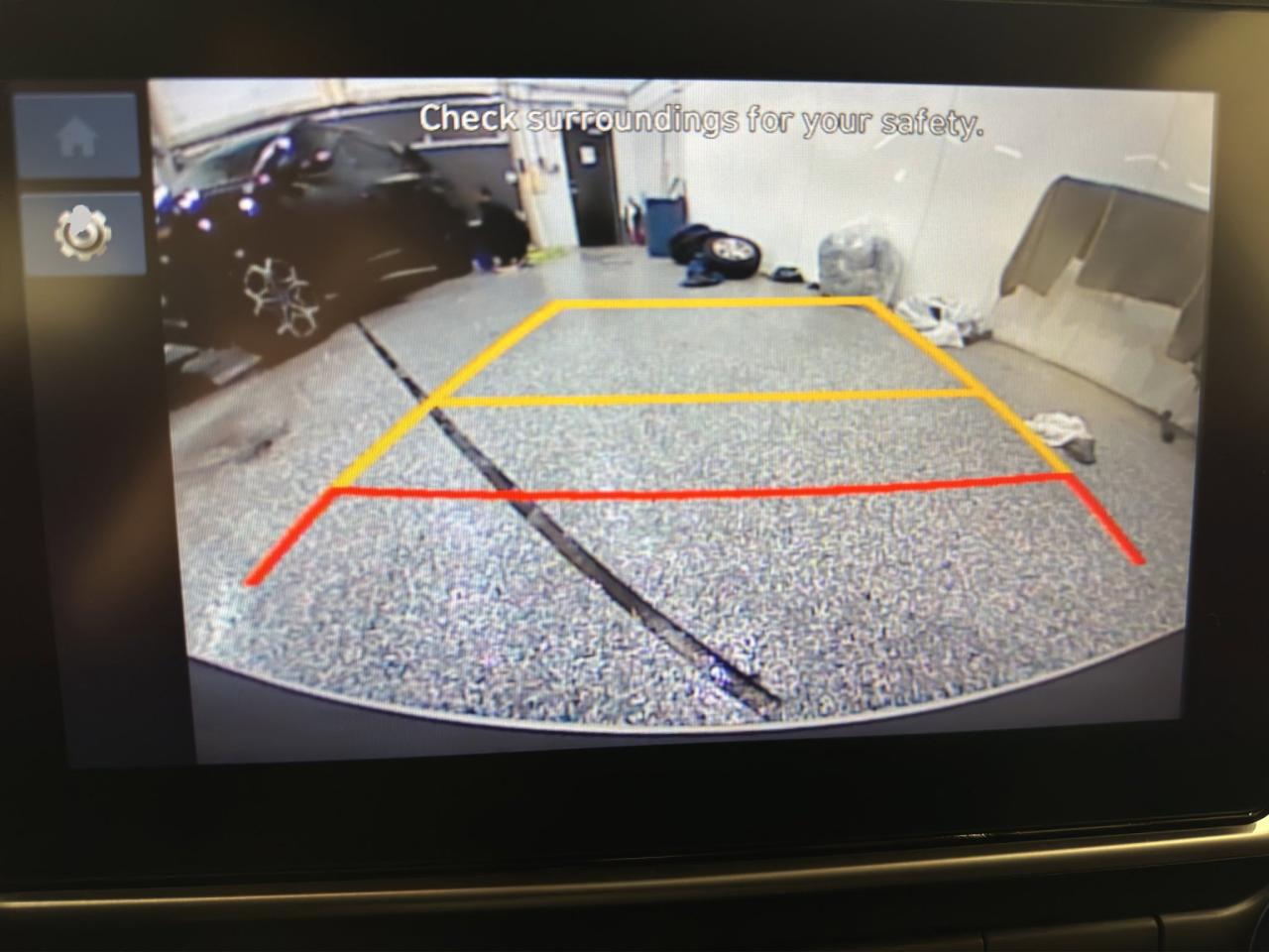 2024 Hyundai Venue Preferred | Reverse Cam | Heated Seats Photo