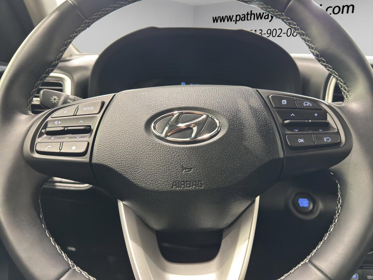 2024 Hyundai Venue Preferred | Reverse Cam | Heated Seats Photo